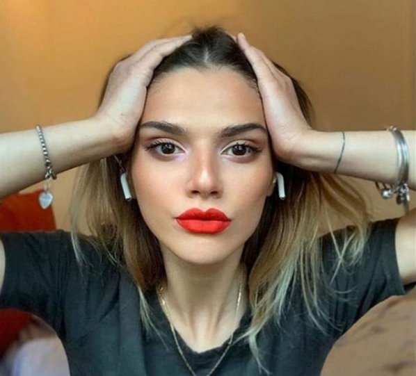 Air pods помогают списать на дистанционном экзамене онлайн