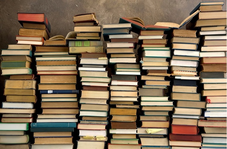 Много книг